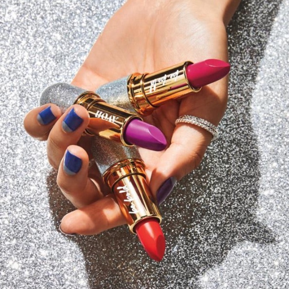 Rule In Red / Rouge Lipstick New - Picture 3 of 3